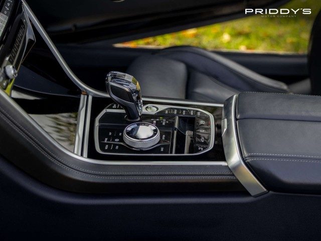 Bmw 8 Series - Image 16