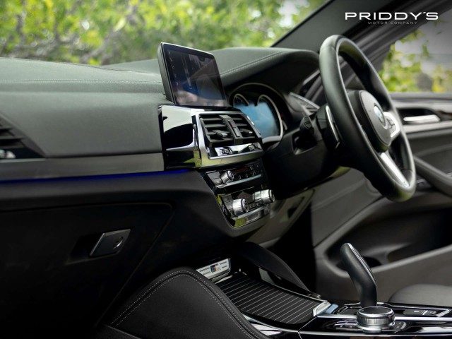 Bmw X4 - Image 19