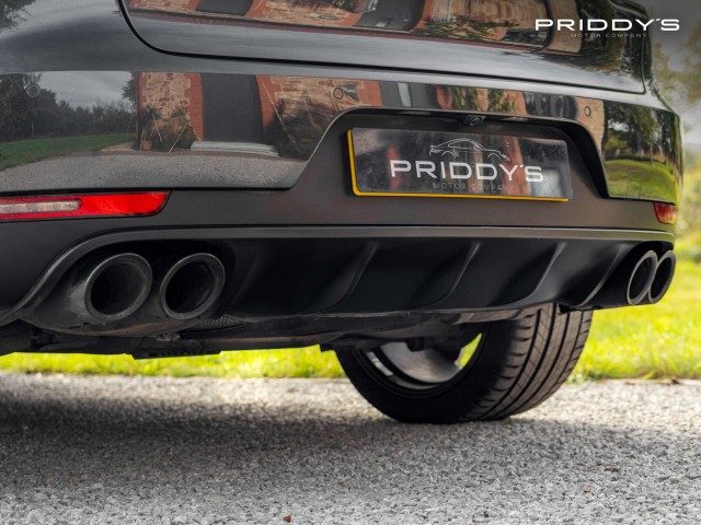 Porsche Macan - Image 13
