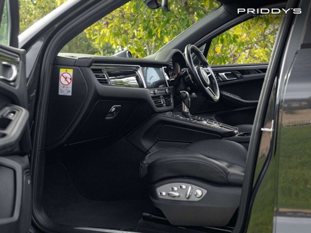 Porsche Macan - Image 14