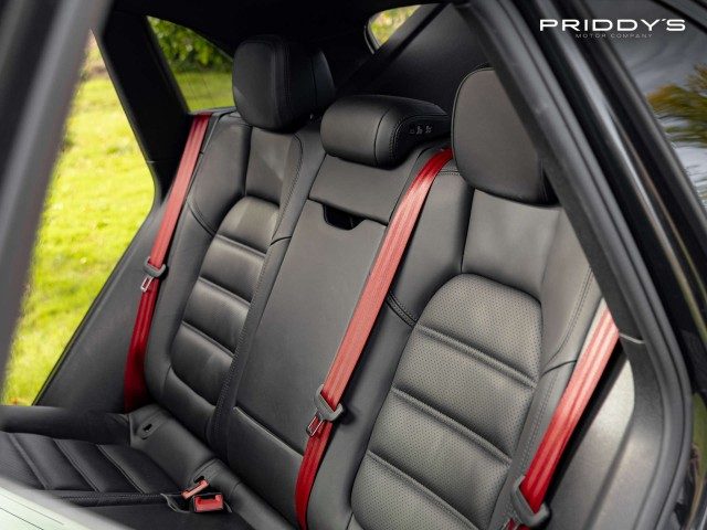 Porsche Macan - Image 18