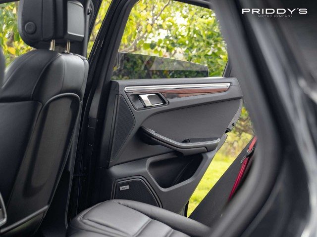 Porsche Macan - Image 19