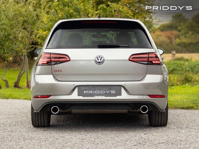 Volkswagen Golf - Image 7