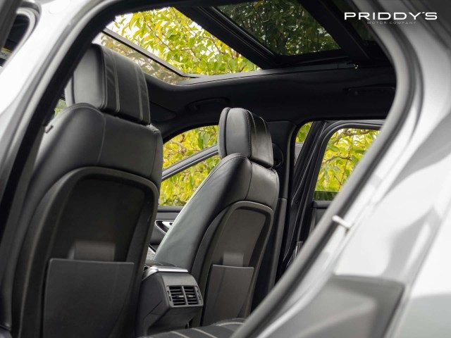 Land Rover Range Rover Velar - Image 18