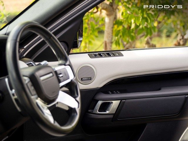 Land Rover Discovery - Image 13