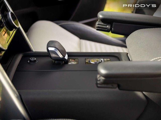Land Rover Discovery - Image 14