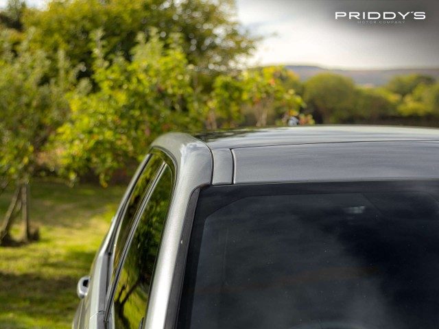 Land Rover Discovery Sport - Image 12