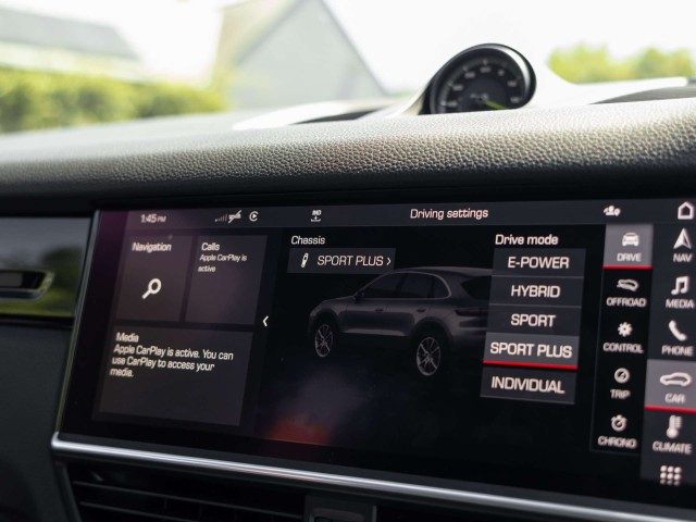 Porsche Cayenne - Image 10