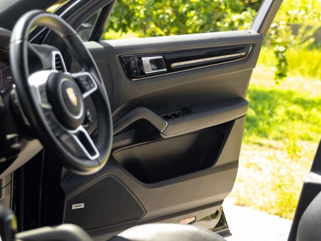Porsche Cayenne - Image 13