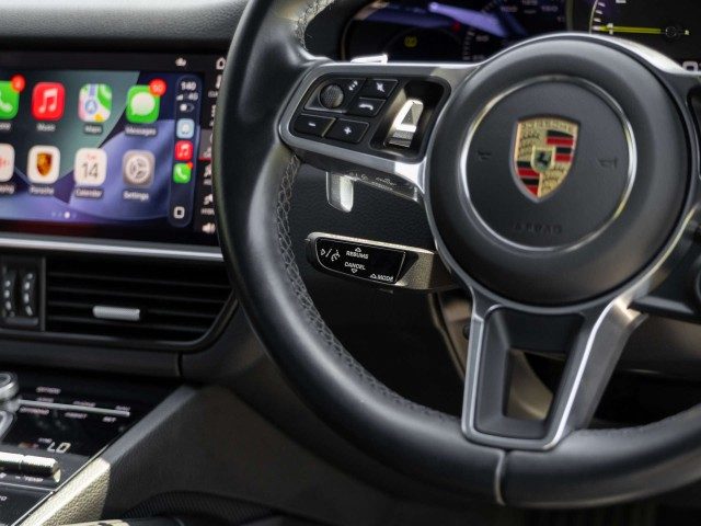 Porsche Cayenne - Image 15
