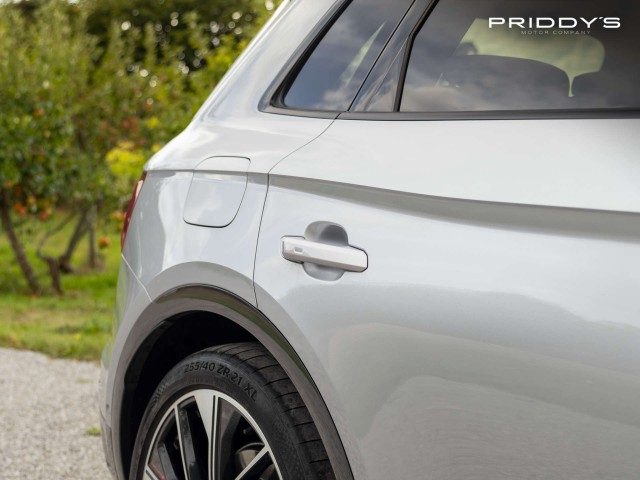 Audi Q5 - Image 12