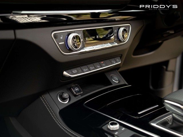Audi Q5 - Image 20