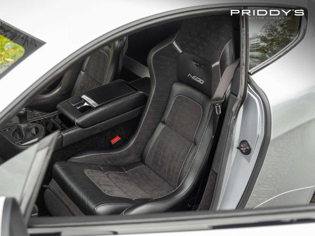 Aston Martin Vantage - Image 13