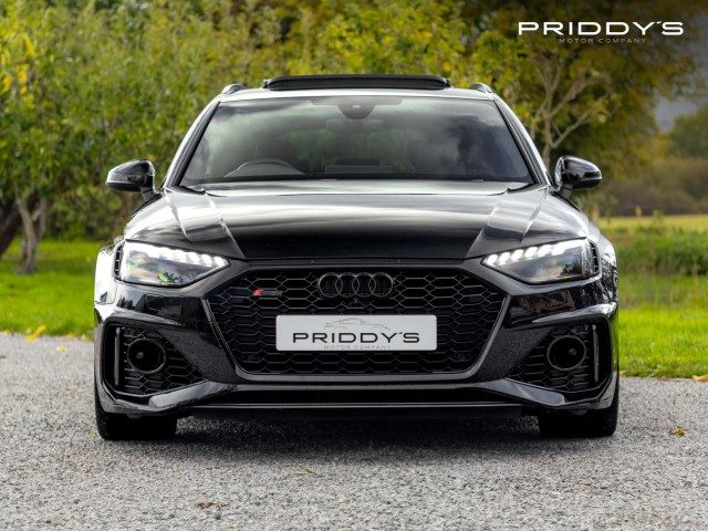 Audi Rs4 - Image 4