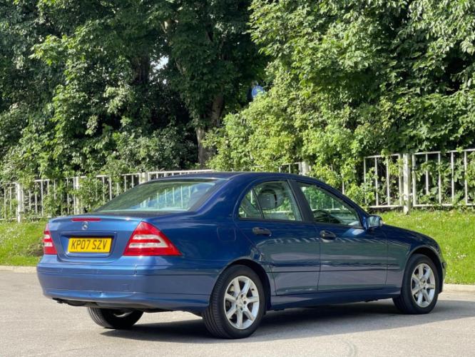 Mercedes-Benz C Class 1.8 C180 - Image 6
