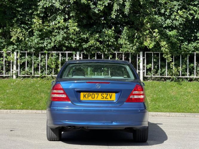 Mercedes-Benz C Class 1.8 C180 - Image 7