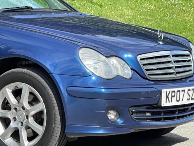 Mercedes-Benz C Class 1.8 C180 - Image 18