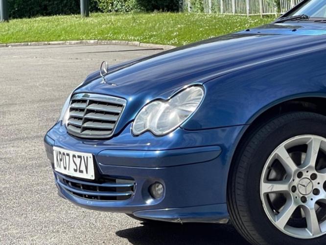 Mercedes-Benz C Class 1.8 C180 - Image 19