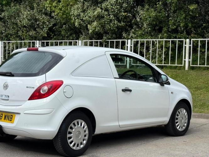 Vauxhall Corsa 1.3 Cdti 16V - Image 18