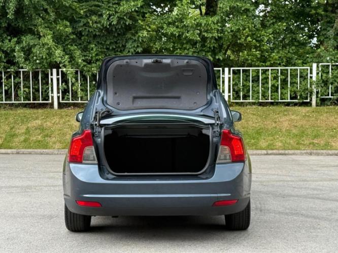 Volvo S40 1.6D Drive S - Image 11