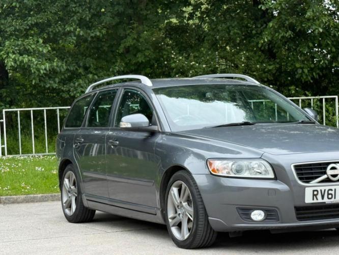 Volvo V50 1.6D Drive Se - Image 14