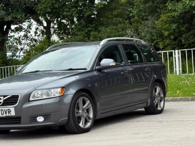 Volvo V50 1.6D Drive Se - Image 15