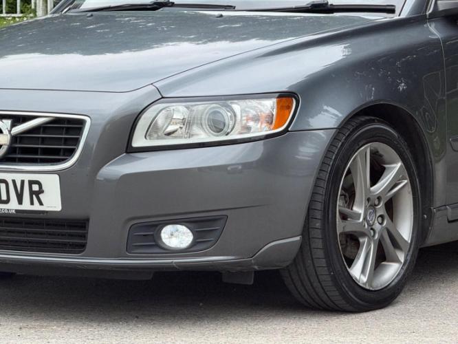 Volvo V50 1.6D Drive Se - Image 19