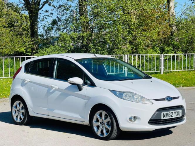 Ford Fiesta 1.25 Zetec 5Dr - Image 3