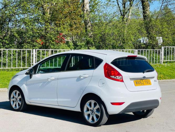 Ford Fiesta 1.25 Zetec 5Dr - Image 8