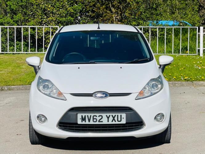 Ford Fiesta 1.25 Zetec 5Dr - Image 11