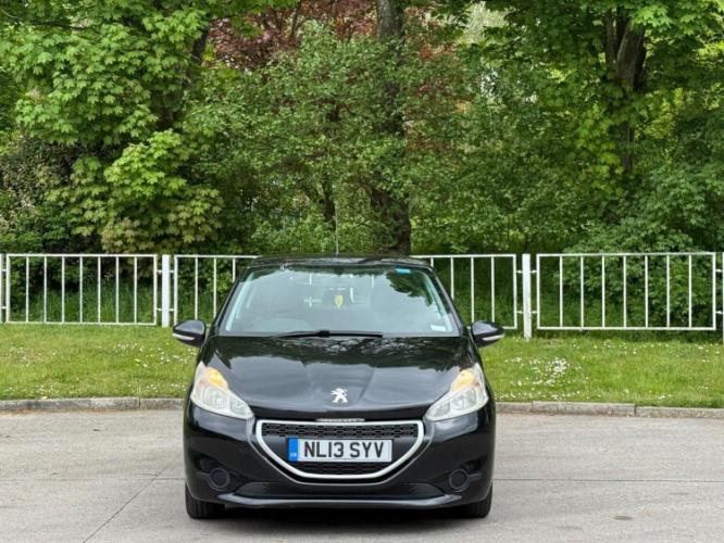 Peugeot 208 1.4 Hdi Access+ - Image 2