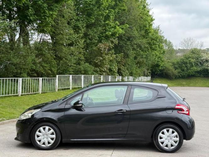 Peugeot 208 1.4 Hdi Access+ - Image 8
