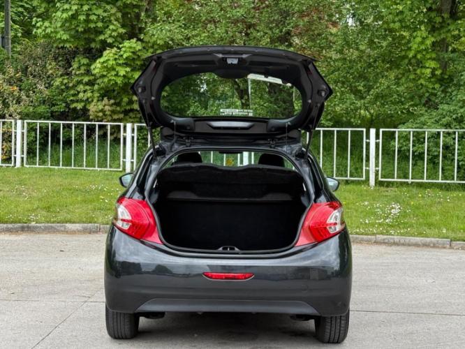 Peugeot 208 1.4 Hdi Access+ - Image 13