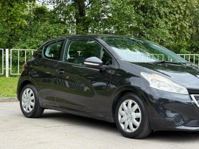 Peugeot 208 1.4 Hdi Access+ - Image 16