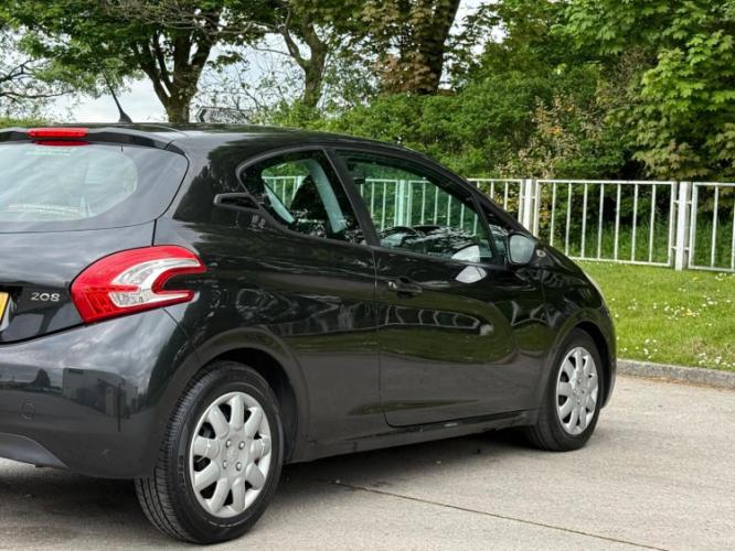 Peugeot 208 1.4 Hdi Access+ - Image 17