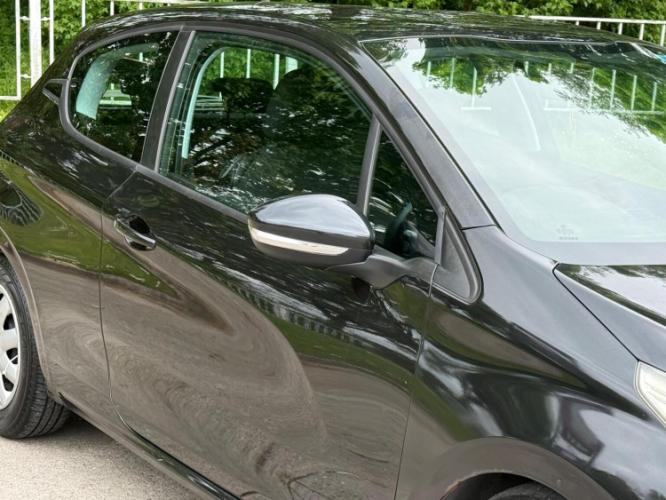 Peugeot 208 1.4 Hdi Access+ - Image 18