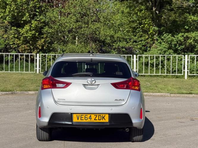 Toyota Auris 1.4 D-4D Excel - Image 7