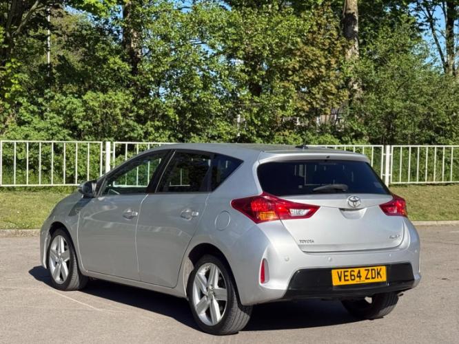 Toyota Auris 1.4 D-4D Excel - Image 8