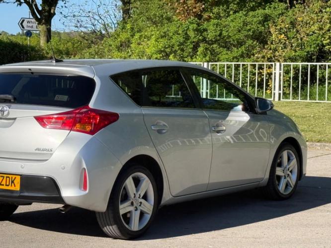 Toyota Auris 1.4 D-4D Excel - Image 17
