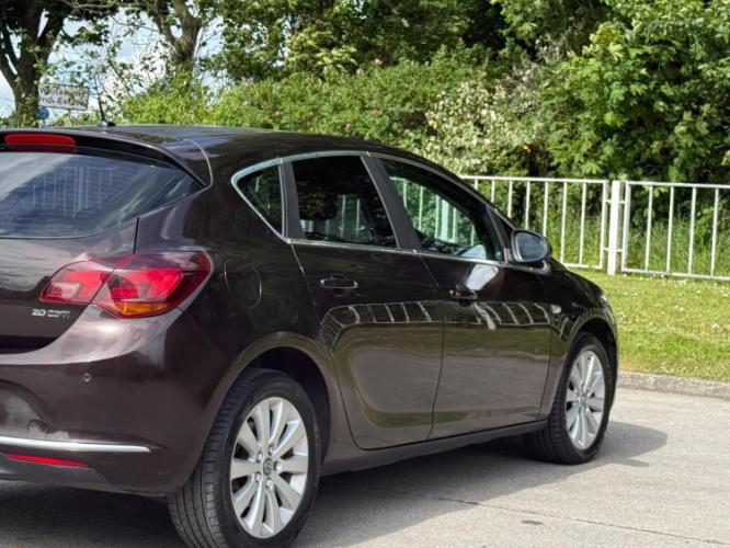 Vauxhall Astra 2.0 Cdti Elite - Image 17