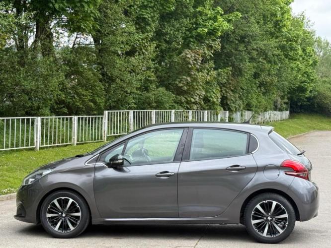 Peugeot 208 1.2 Puretech Tech - Image 9