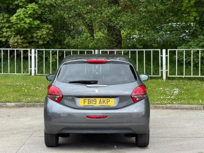 Peugeot 208 1.2 Puretech Tech - Image 12
