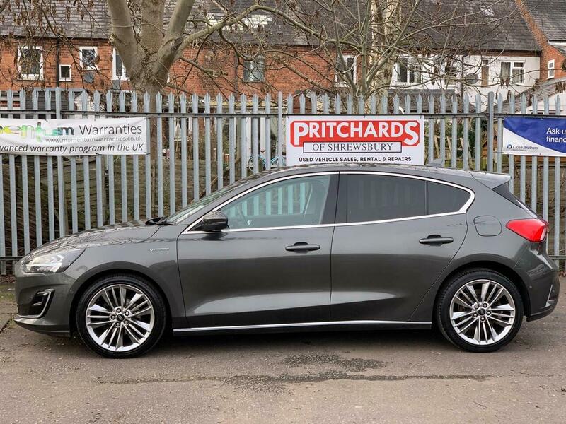 Ford Focus 1.0T Ecoboost Vignale - Image 9