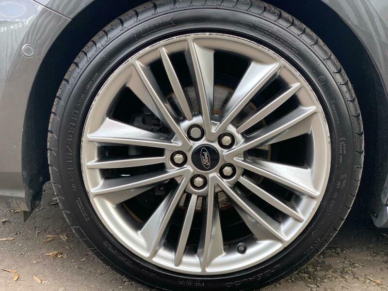 Ford Focus 1.0T Ecoboost Vignale - Image 16