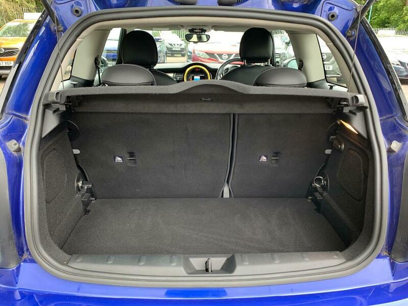 Mini Hatch 1.5 Cooper Exclusive - Image 17