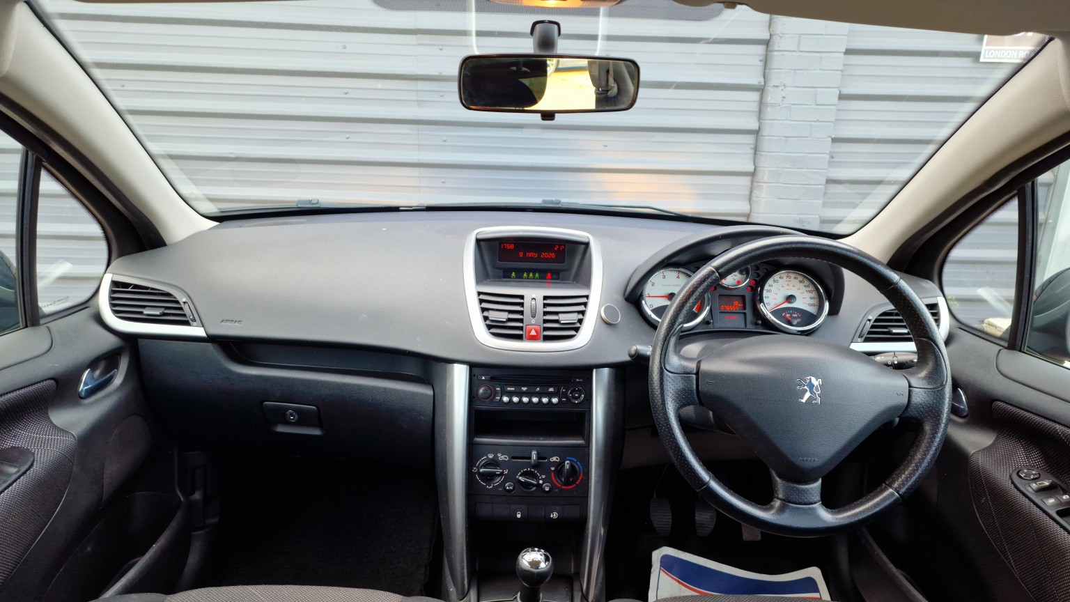 Peugeot 207 - Image 12