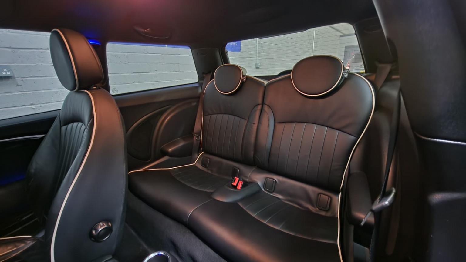 Mini Hatch - Image 15