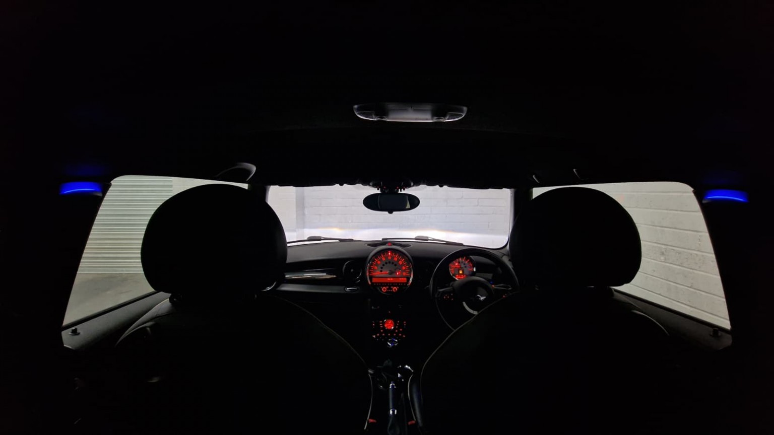 Mini Hatch - Image 16