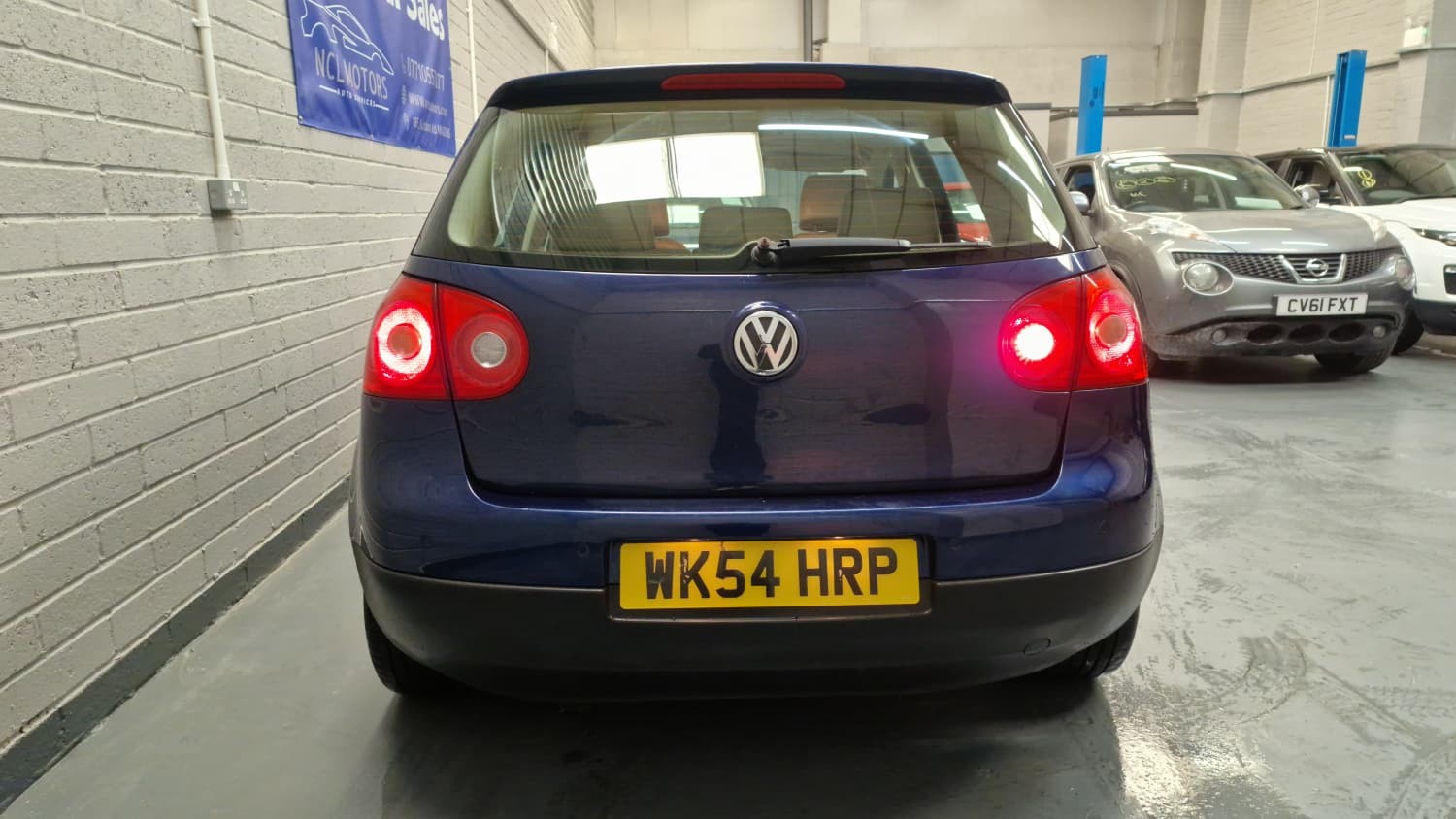 Volkswagen Golf - Image 9