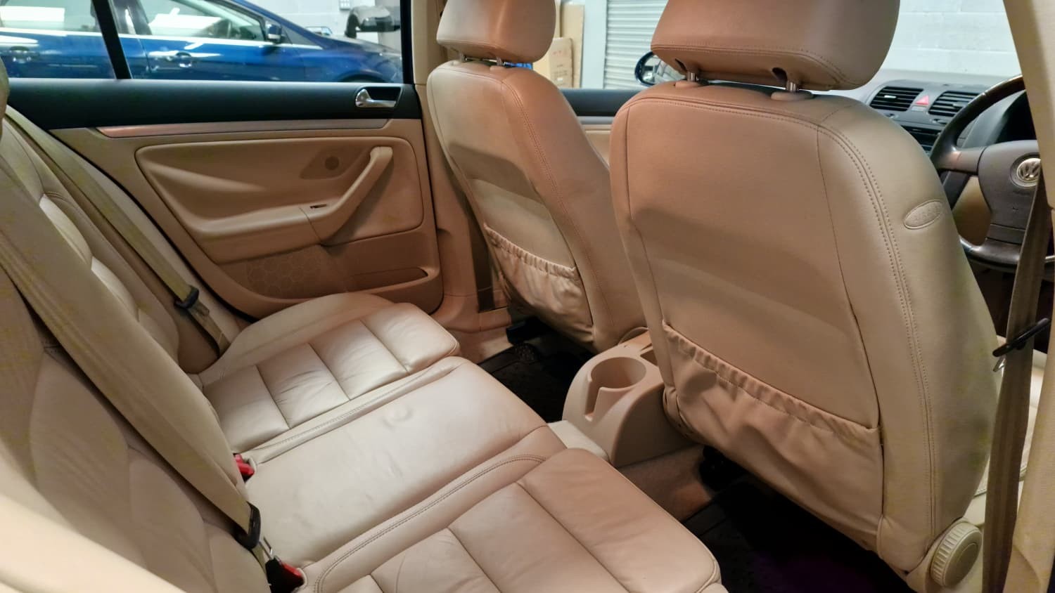 Volkswagen Golf - Image 14